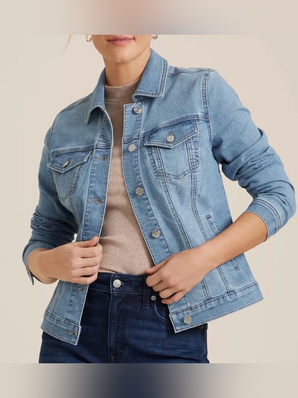 Ladies size medium- Maurice's light wash denim jacket - great condition